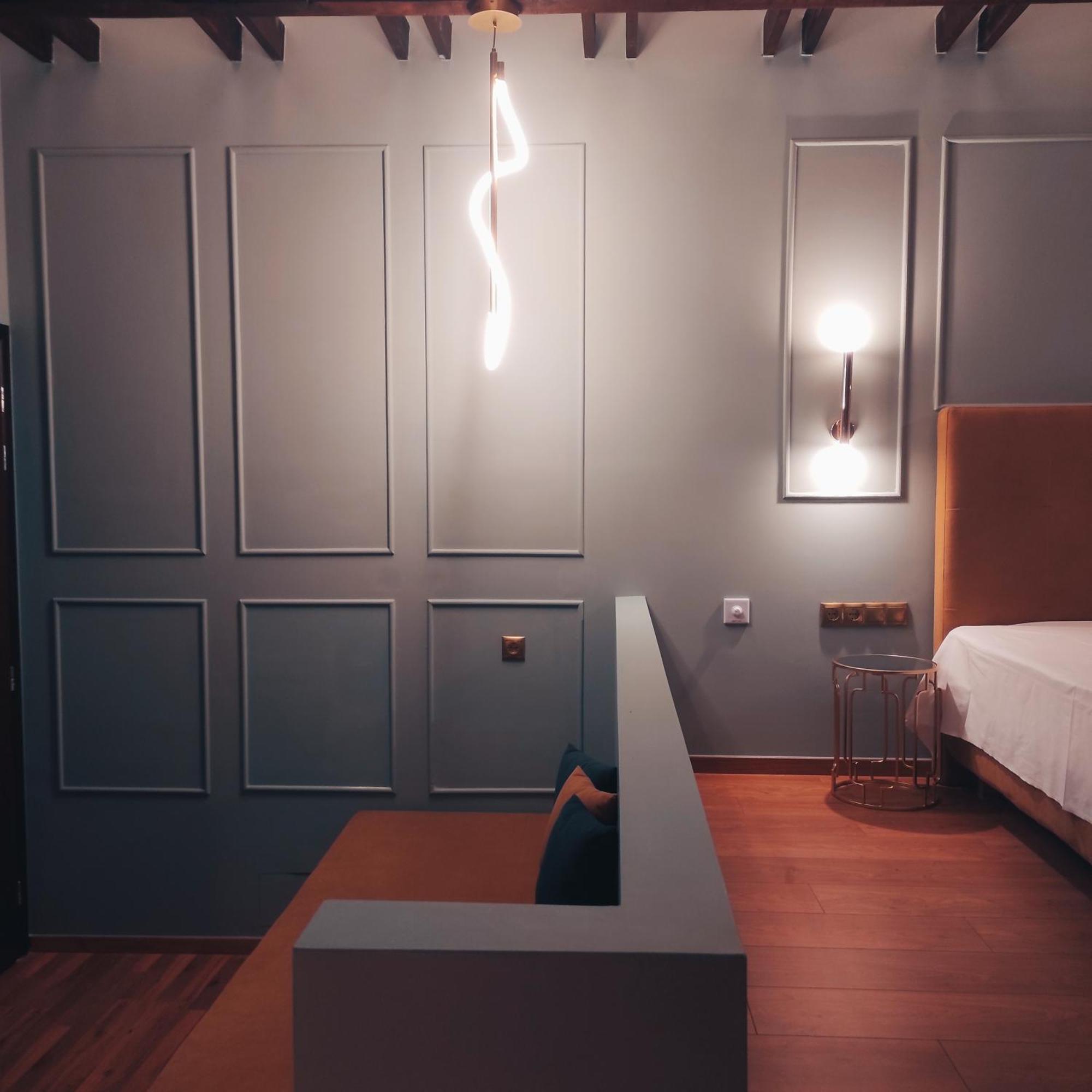 L Suites The Writer'S House 伊西翁 外观 照片