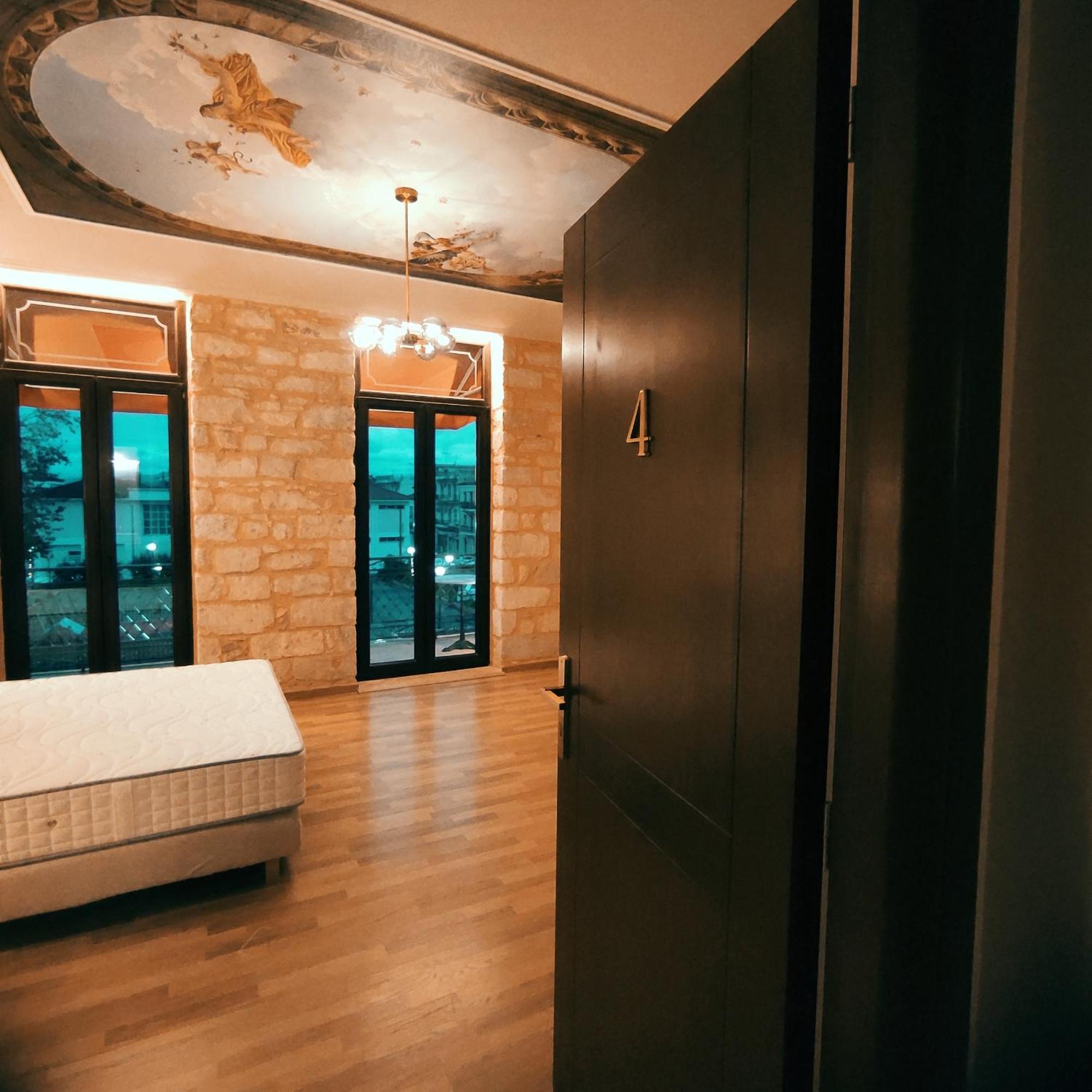 L Suites The Writer'S House 伊西翁 外观 照片